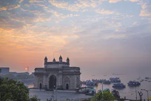 Icon Prints: India, Maharashtra, Mumbai, View of Gateway of India