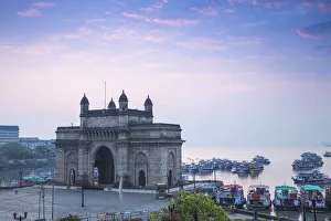 Icon Prints: India, Maharashtra, Mumbai, View of Gateway of India