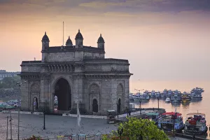 Icon Prints: India, Maharashtra, Mumbai, View of Gateway of India