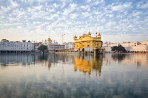 Images Dated 10th January 2018: India, Punjab, Amritsar, - Golden Temple, The Harmandir Sahib, Amrit Sagar - lake