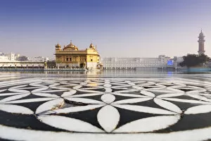 Images Dated 6th February 2014: India, Punjab, Amritsar, The Golden Temple - the holiest shrine of Sikhism - at dawn