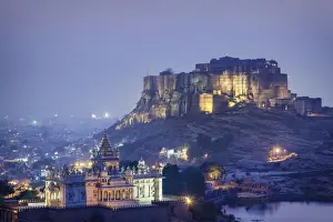 India, Rajasthan, Jodhpur, Jaswant Thada Temple and Mehrangarh Fort