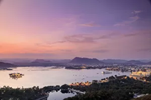 Images Dated 13th January 2014: India, Rajasthan, Udaipur, elevated view of Lake Pichola and Udaipur City