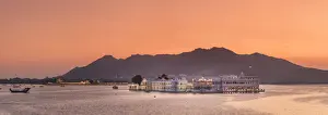 Rajasthan Prints: India, Rajasthan, Udaipur, Lake Pichola and Lake Palace