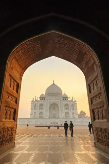 Agra Prints: India, tourists visiting the Taj Mahal at sunrise