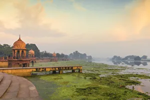 Images Dated 23rd May 2019: India, Uttar Pradesh, Lucknow, India, Uttar Pradesh, Lucknow, Kuria Ghat