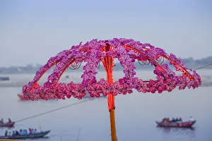 India, Uttar Pradesh, Varanasi, Dashashwamedh Ghat - The main ghat on the Ganges River