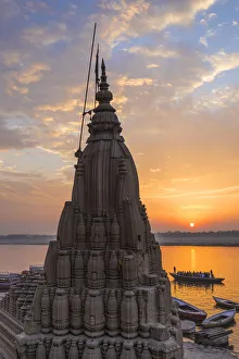 India, Uttar Pradesh, Varanasi, Scindia Ghat, Submerged Shiva temple