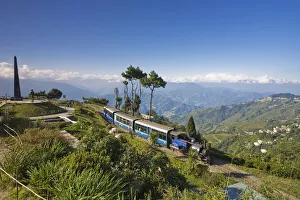 India, West Bengal, Darjeeling, Batasia Loop, Steam Toy Train of the Darjeeling Himalayan