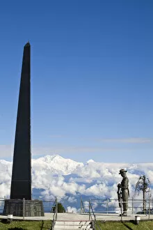 Images Dated 13th January 2009: India, West Bengal, Darjeeling, Batasia Loop, Gorkha war memorial