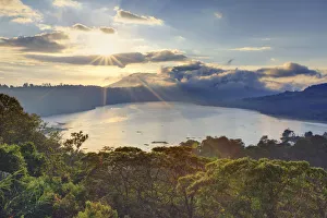 Indonesia, Bali, Central Mountains, Munduk, Danau Buyan Lake