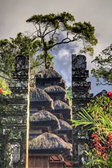 Indonesia, Bali, entrance gate to Pura Luhur Batukaru temple on the slopes of