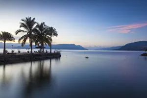 Indonesia, Sumatra, Samosir Island, Tuk Tuk, Lake Toba at dawn