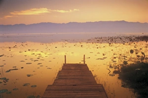 Piers Prints: Inle Lake, Burma