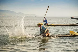 Images Dated 1st March 2016: Inle lake, Nyaungshwe township, Taunggyi district, Myanmar (Burma). Local fishermen