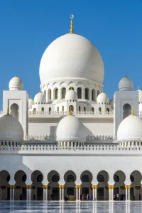 Mughal Prints: Inner courtyard of Sheikh Zayed Mosque, Abu Dhabi, United Arab Emirates
