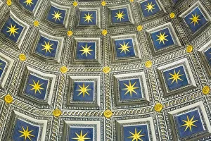 Interior of Duomo di Siena, Tuscany, Italy