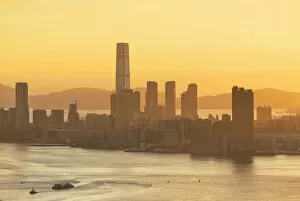 Images Dated 1st July 2020: International Commerce Centre (ICC) and Tsim Sha Tsui at sunset, Hong Kong