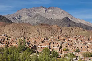 Iran, Central Iran, Abyaneh, elevated village view