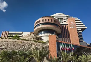 Iran, Central Iran, Shiraz, Shiraz Hotel, exterior