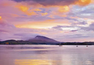 Ireland, Co. Donegal, Rosapenna, Downings, Muckish mountain at dusk