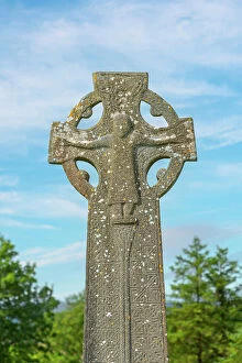 Images Dated 4th April 2023: Ireland, Co.Clare, The Burren, Kilfenora, Kilfenora cross, City of the crosses