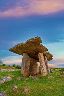 Images Dated 4th April 2023: Ireland, Co.Clare, The Burren, Poulnabrone dolmen, ancient neolithic monument