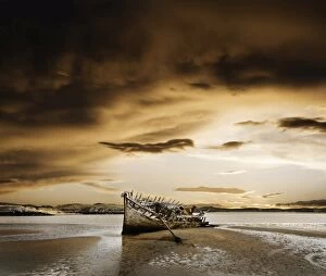 Irish Gallery: Ireland, Co.Donegal, Bunbeg, wrecked boat on coastline