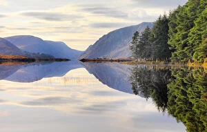 Ireland, Co.Donegal, Glenveagh National Park, Reflection in Lough Veagh