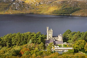 Images Dated 8th April 2021: Ireland, Co.Donegal, Glenveagh National Park, Glenveagh castle and Lough Veagh in autumn