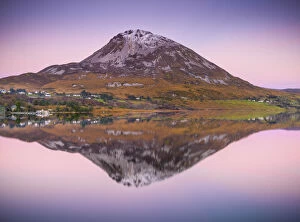 Ireland, Co.Donegal, Mount Errigal, reflected in Lough Dunlewey at dusk