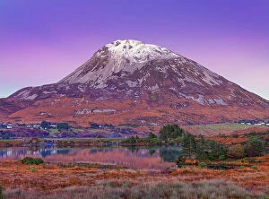 Ireland, Co.Donegal, Mount Errigal at dusk