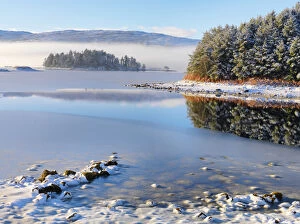 Images Dated 2nd March 2016: Ireland, Co.Donegal, Mulroy bay, snowy landscape