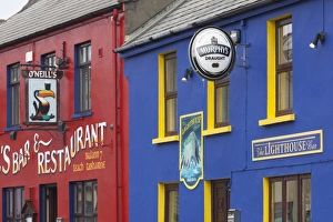 Ireland, County Cork, Beara Peninsula, Ring of Beara, Allihies, O Neills Pub, exterior