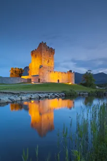 Ireland, County Kerry, Ring of Kerry, Killarney, Ross Castle, dusk