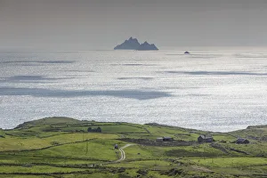 Images Dated 5th October 2016: Ireland, County Kerry, Ring of Kerry, coastal landscape along the western shore of