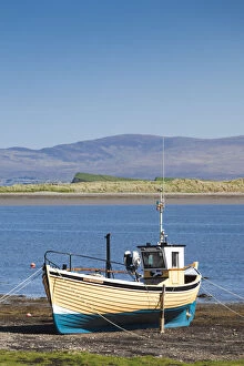 Images Dated 5th October 2016: Ireland, County Mayo, Murrisk, fishing boat