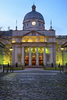 Images Dated 2nd March 2016: Ireland, Dublin, Irish parliament building at dusk (oireachtas)