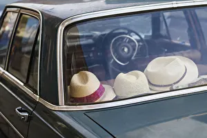 Automobiles Prints: Ireland, Dublin, old car with straw hats, Parnell Square