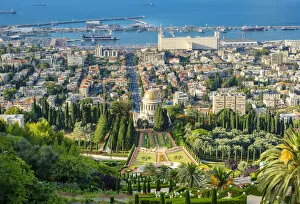 Images Dated 8th February 2019: Israel, Haifa District, Haifa. Baha i Gardens and buildings in downtown Haifa