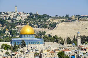 Israel, Jerusalem District, Jerusalem. Dome of the Rock on Temple Mount and buildings