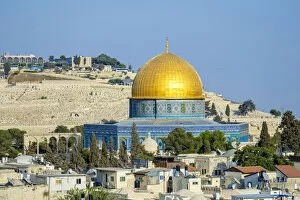 Images Dated 8th February 2019: Israel, Jerusalem District, Jerusalem. Dome of the Rock on Temple Mount and buildings