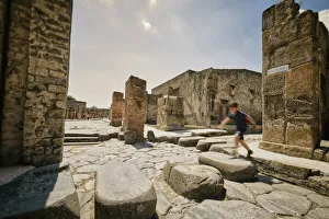 Images Dated 18th August 2021: Italia, Italy. Campania. Napoli district. Pompeii. Via dell Abbondanza. MR