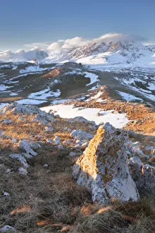 Abruzzo Prints: Italy, Abruzzo, Limestone rocks on the Campo Imperatore plateau