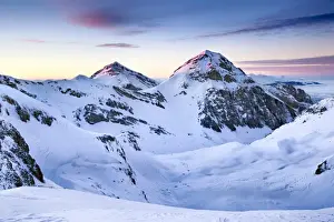 Italy, Abruzzo, Parco Nazionale del Gran Sasso-Laga, Mount Corvo and Pizzo da€