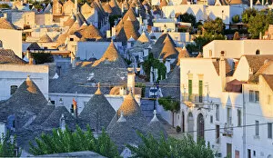 Images Dated 17th December 2012: Italy, Apulia, Bari district, Itria Valley. Alberobello. Trulli (typical houses)