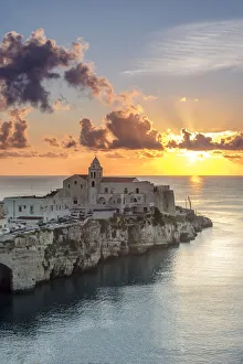 Images Dated 1st May 2018: Italy, Apulia, Puglia, Foggia district. Gargano, Vieste