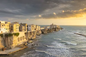 Images Dated 11th January 2019: Italy, Apulia (Puglia), Mediterranean sea, Adriatic sea, Adriatic Coast, Foggia district