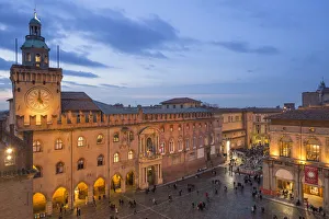 Urban Scene Prints: Italy, Emilia Romagna, Bologna, Maggiore square, d Accursio palace and Neptune