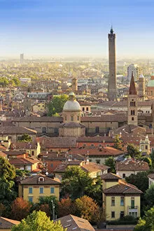 Images Dated 16th May 2016: Italy, Italia. Emilia-Romagna, Bologna district, Bologna. Skyline of the city